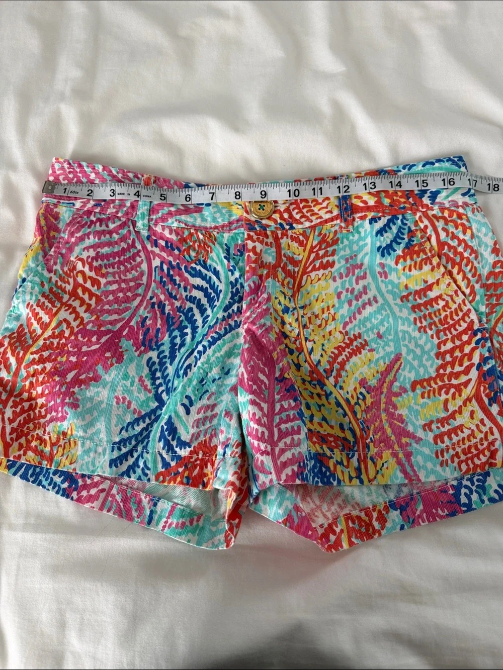 Lilly Pulitzer The Callahan Short Electric Feel Tropical Print Size 6 Women’s